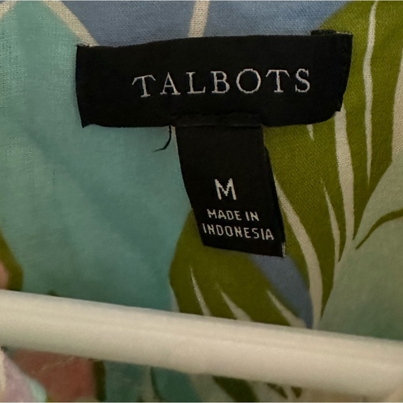 Talbots Women Pastel Floral Tropical lightweight Cotton Button Up Shirt Medium - Picture 3 of 4